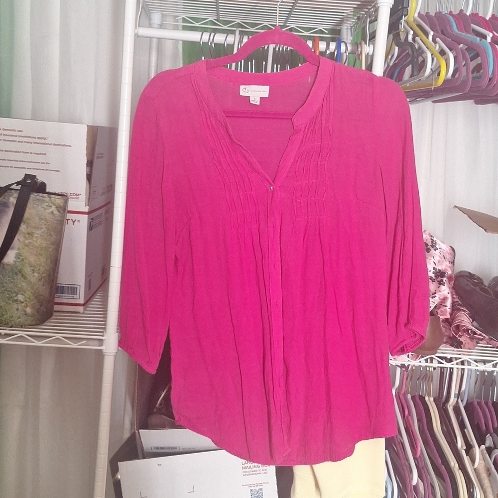BRIGHT PINK BUTTON DOWN BLOUSE SIZE SMALL
